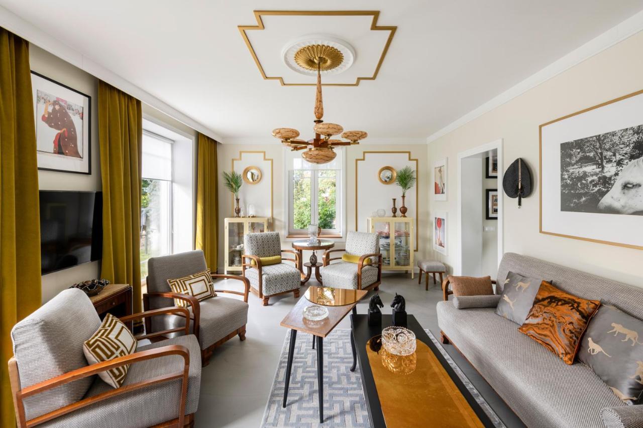 Suite With Private Bathroom At Three Bedroom Interwar Villa Grabyte With Daily Spaces To Share By Pine Forest On The Bank Of The River- 8Min By Car From Old Town Kaunas Ngoại thất bức ảnh