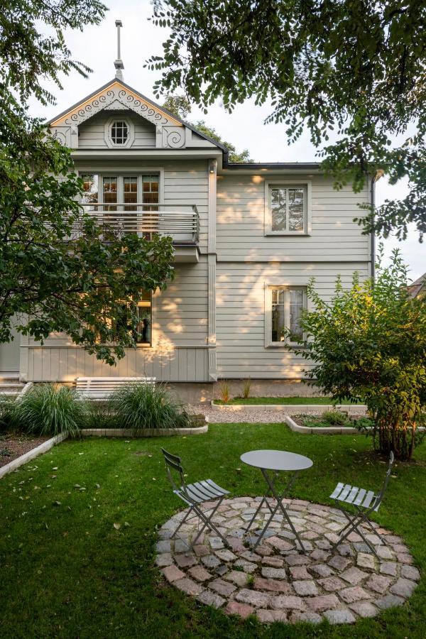 Suite With Private Bathroom At Three Bedroom Interwar Villa Grabyte With Daily Spaces To Share By Pine Forest On The Bank Of The River- 8Min By Car From Old Town Kaunas Ngoại thất bức ảnh
