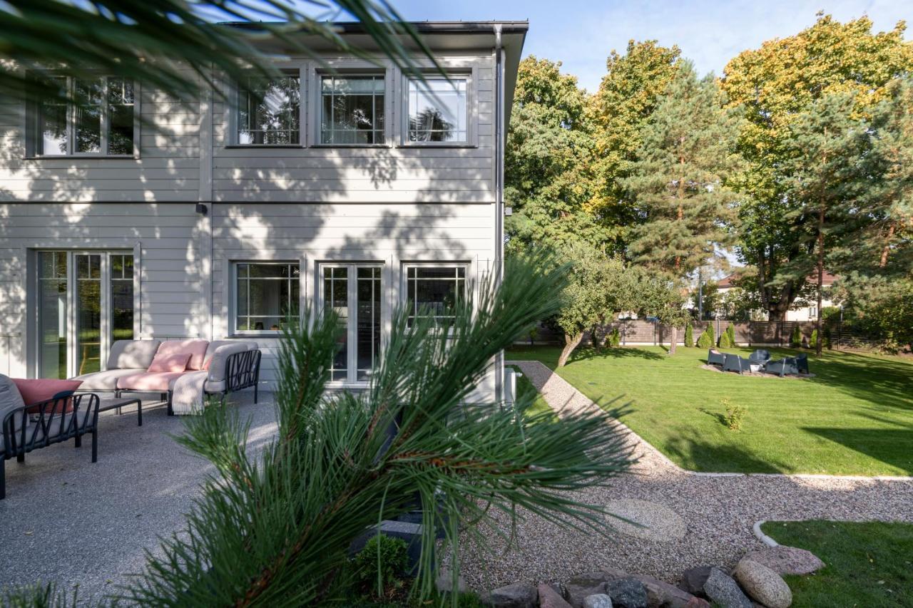 Suite With Private Bathroom At Three Bedroom Interwar Villa Grabyte With Daily Spaces To Share By Pine Forest On The Bank Of The River- 8Min By Car From Old Town Kaunas Ngoại thất bức ảnh