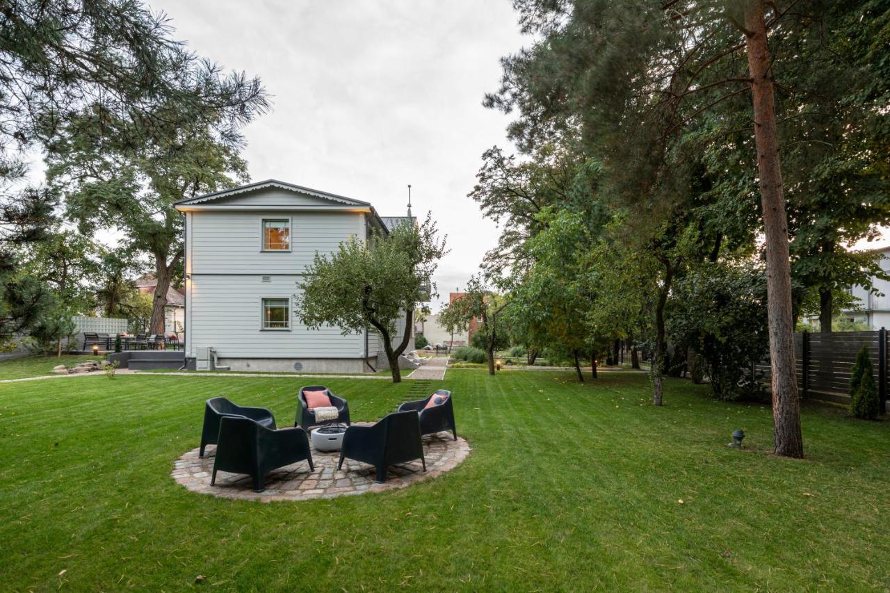 Suite With Private Bathroom At Three Bedroom Interwar Villa Grabyte With Daily Spaces To Share By Pine Forest On The Bank Of The River- 8Min By Car From Old Town Kaunas Ngoại thất bức ảnh