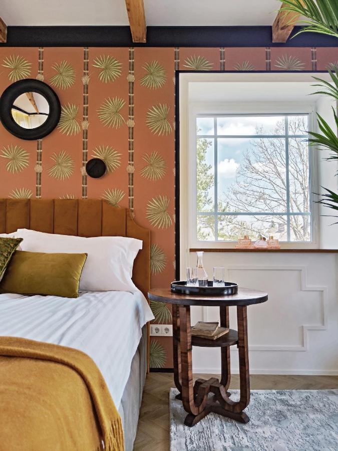 Suite With Private Bathroom At Three Bedroom Interwar Villa Grabyte With Daily Spaces To Share By Pine Forest On The Bank Of The River- 8Min By Car From Old Town Kaunas Ngoại thất bức ảnh